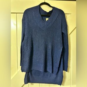 Navy Faded Glory sweater size medium .